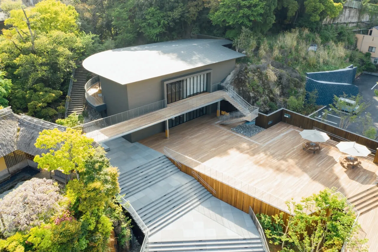 Genkan Terrace and the park entrance from above
