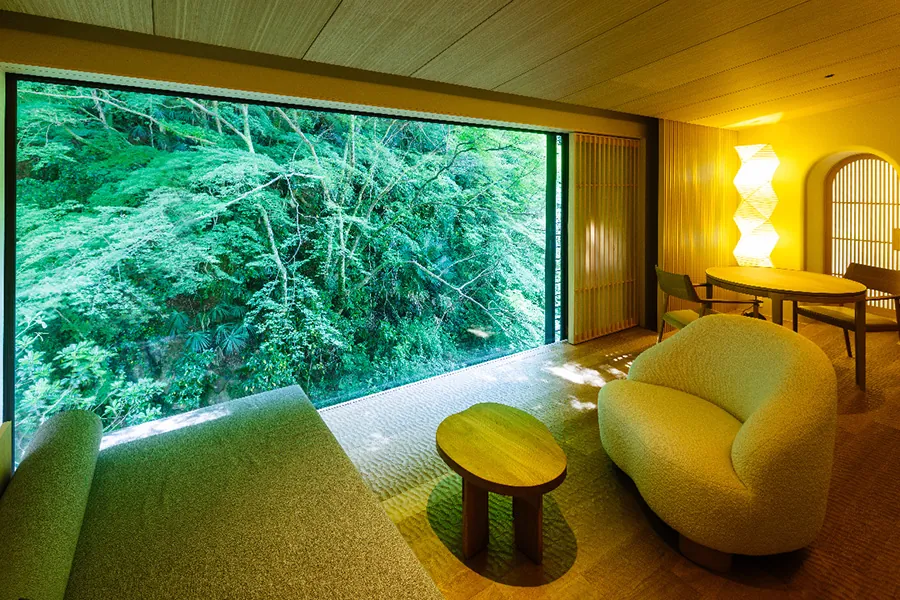 ラウンジ