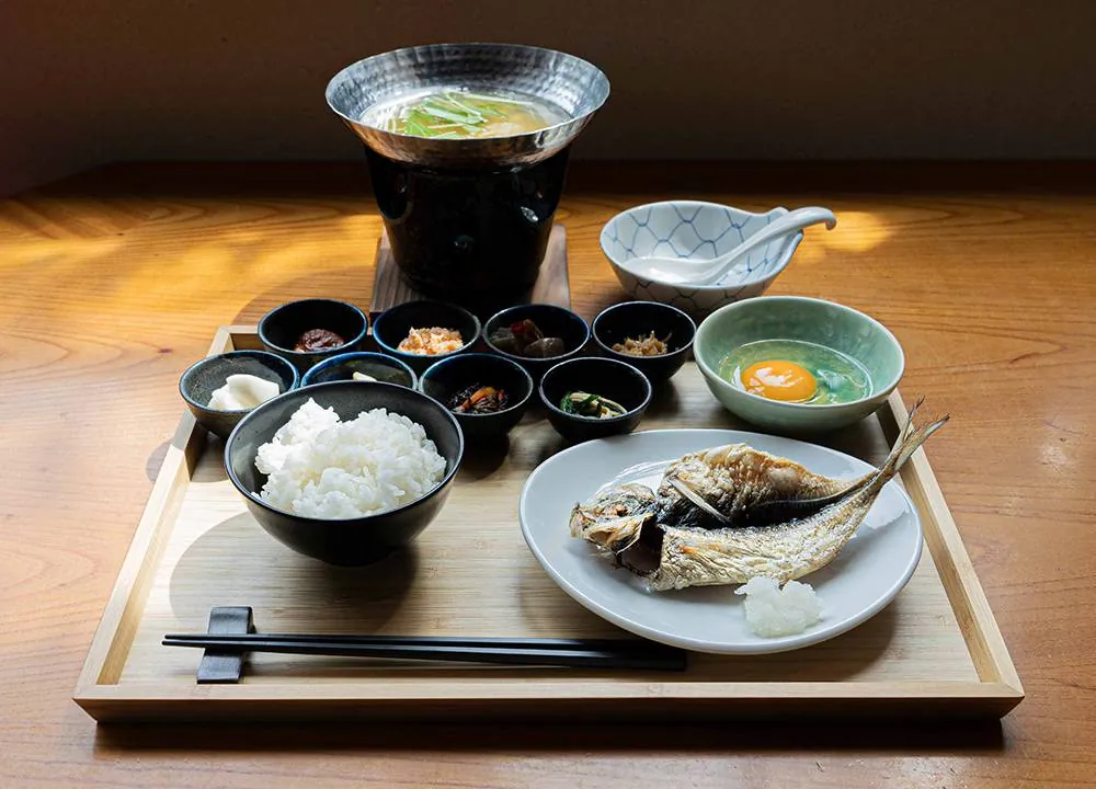 朝食