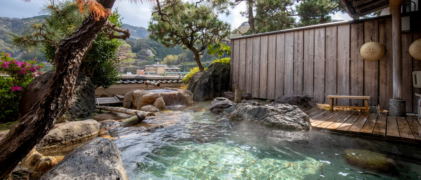 岩風呂の露天風呂